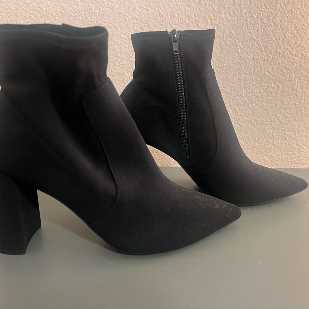 Alex Marie Women’s Black Pointed Toe Ankle Boots with Block Heel 9